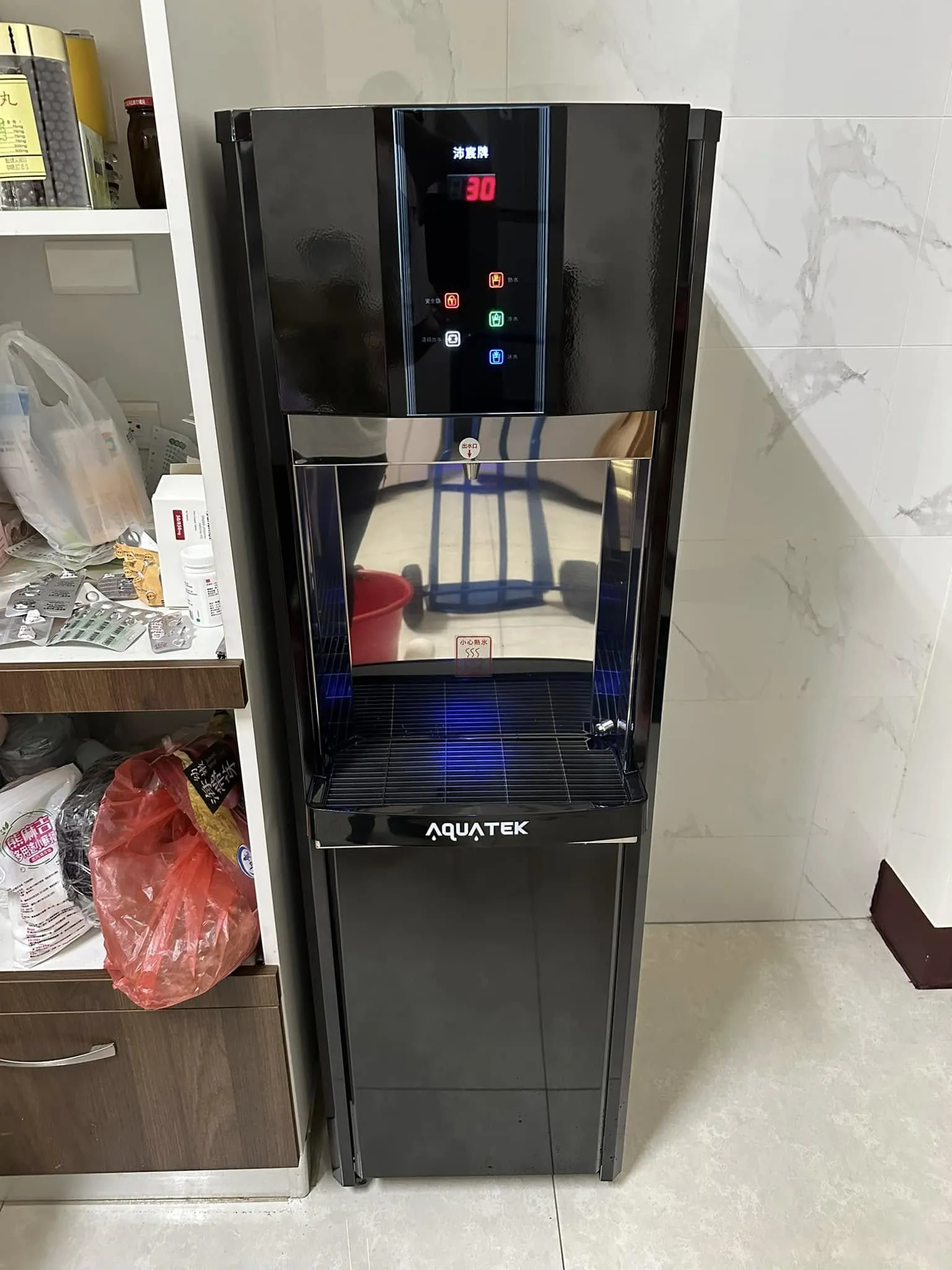 台南市安南區客戶-安裝沛宸牌直立式觸控飲水機