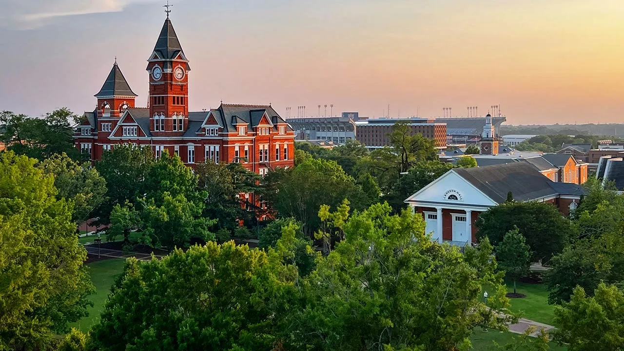 Auburn University 奧本大學