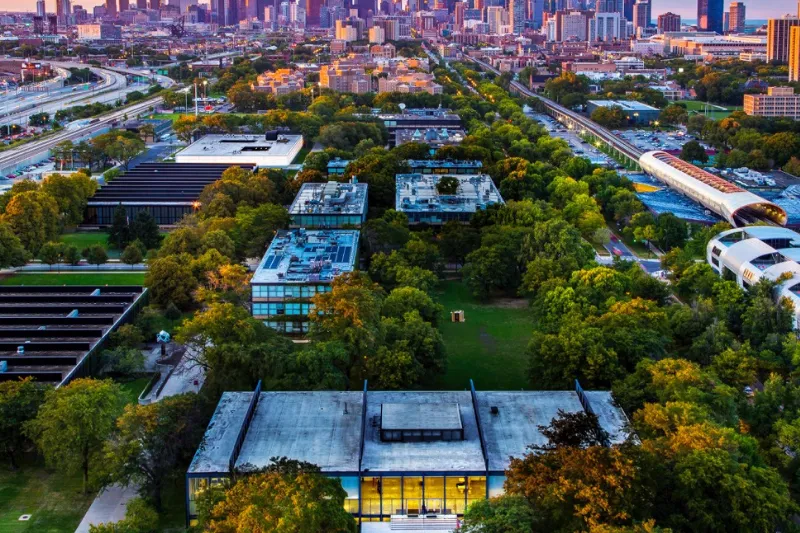 Illinois Institute of Technology 伊利諾伊理工學院