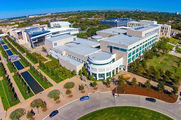 The University of Texas--Dallas 德克薩斯大學達拉斯分校