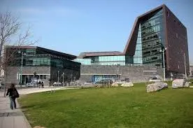 Plymouth University 普利茅斯大學