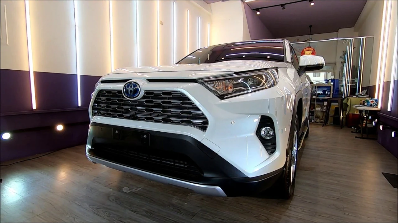 TOYOTA RAV4 結晶型鍍膜