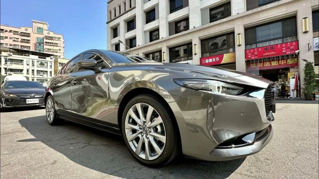 Mazda3 - 全車包膜 透明犀牛皮