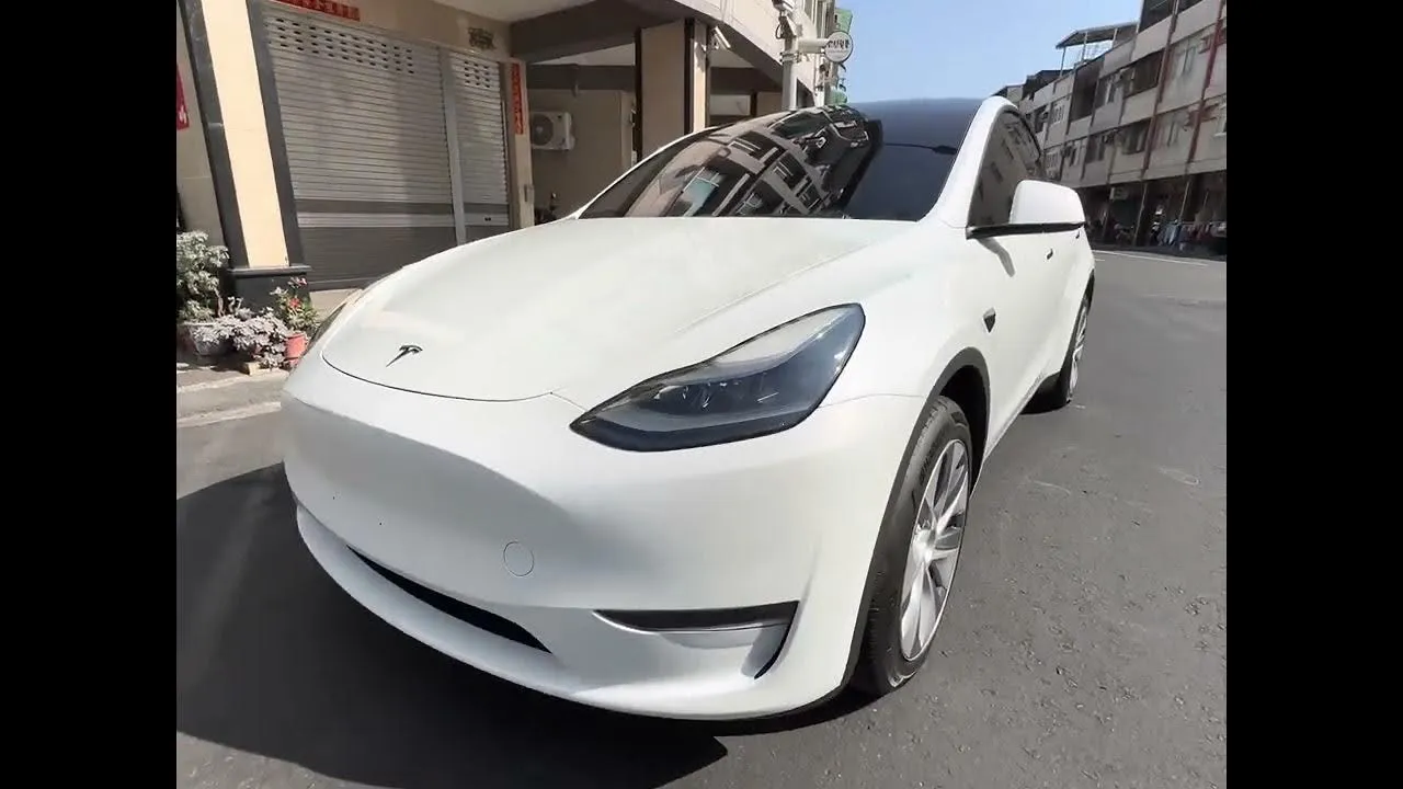 TESLA MODEL Y 全車包膜 透明犀牛皮