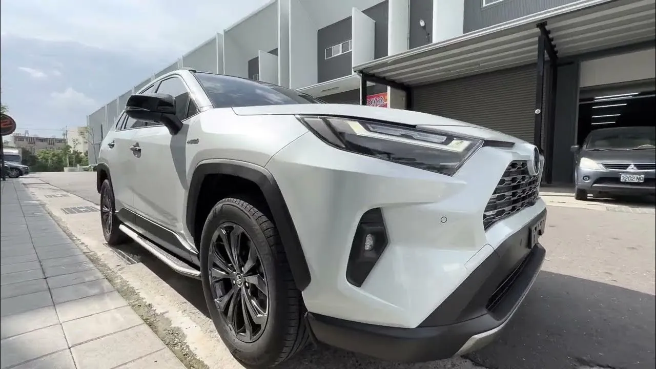 TOYOTA RAV4 - 車漆保護膜(犀牛皮) 全車包膜