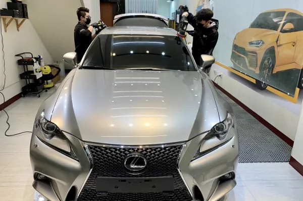 Lexus